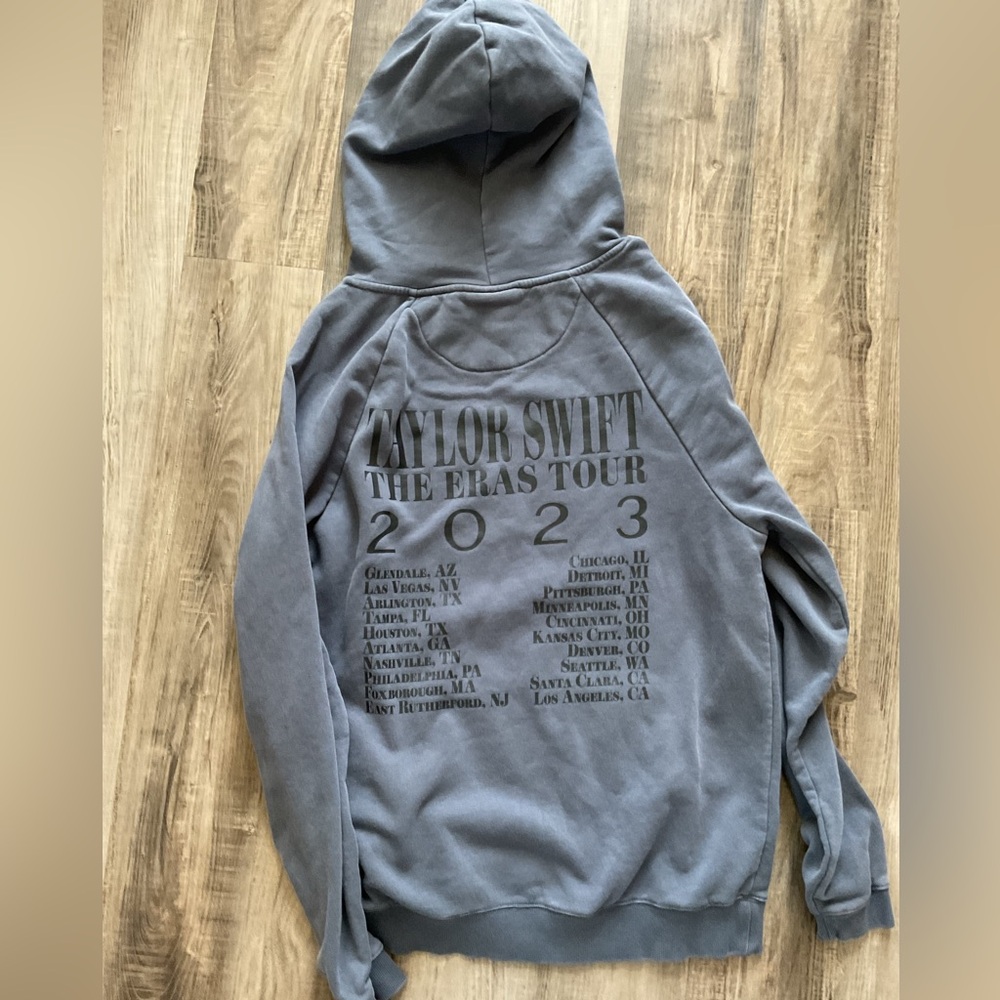 Taylor Swift The Eras Tour 2023 Oversized S Hoodie Blue Official Tour Merch - Picture 3 of 3